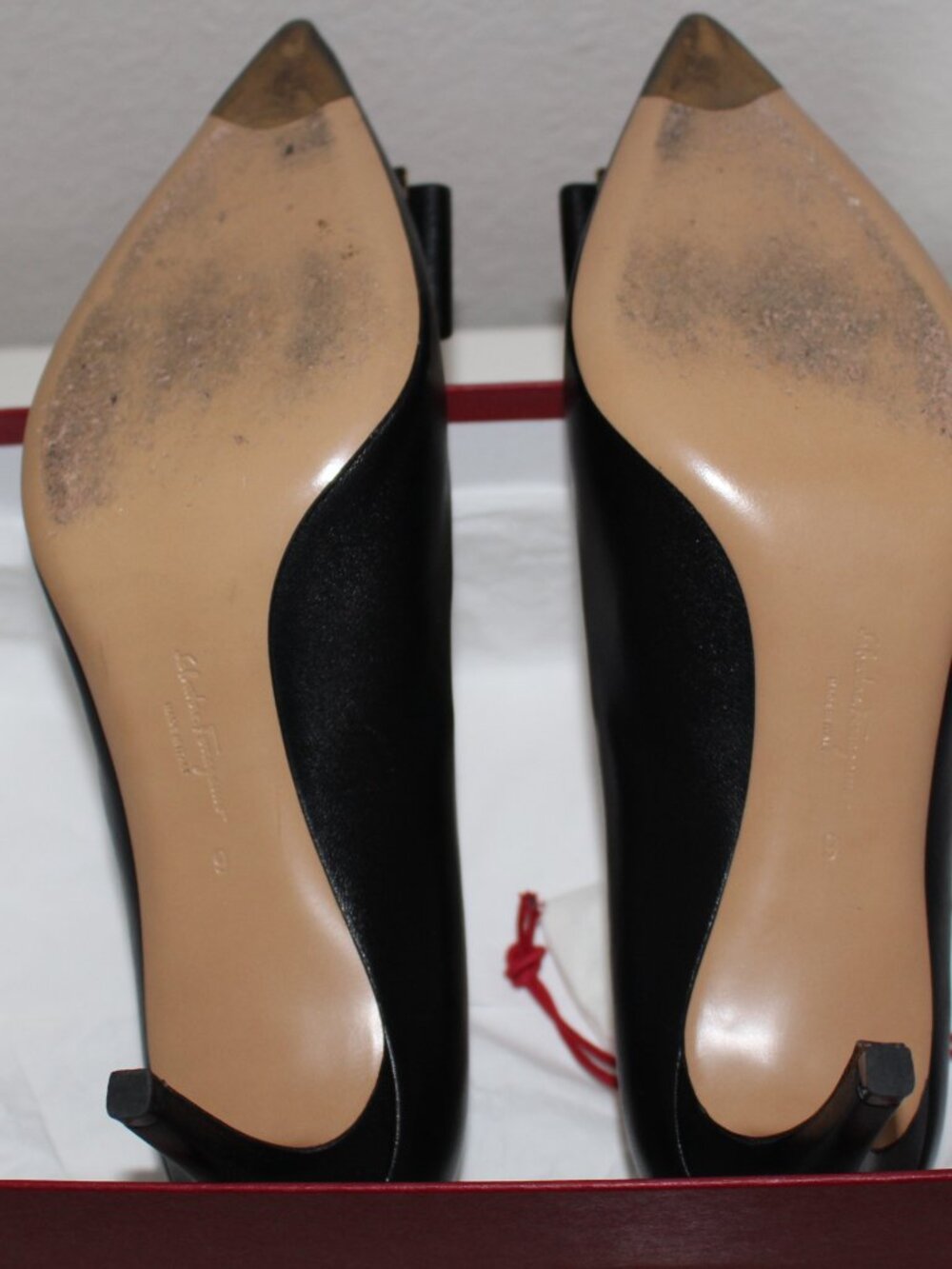 Salvatore Ferragamo  85mm Vara Bow pumps - Picture 3 of 16